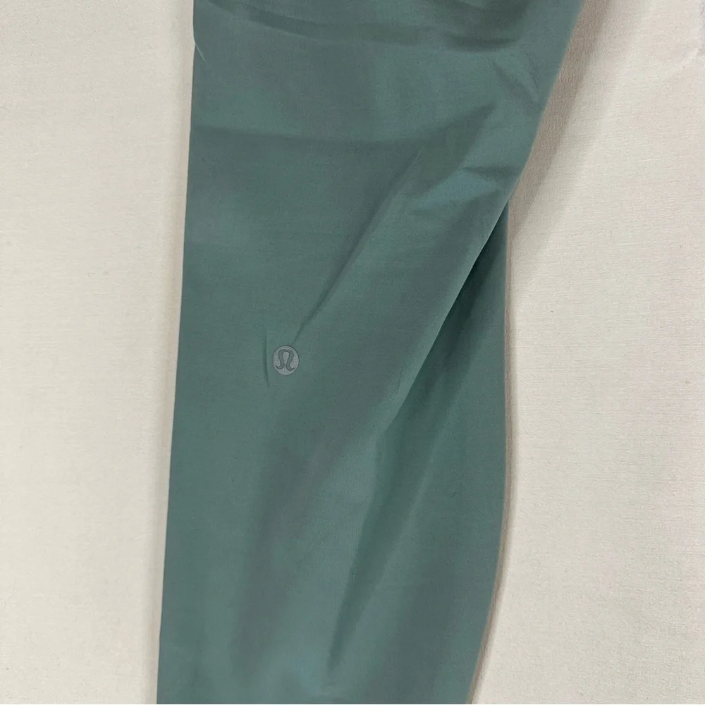 LULULEMON Women’s Size 14 Leggings Tights Crop Length High Rise Fit Athletic